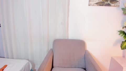   online show from March 8, 2:08 pm