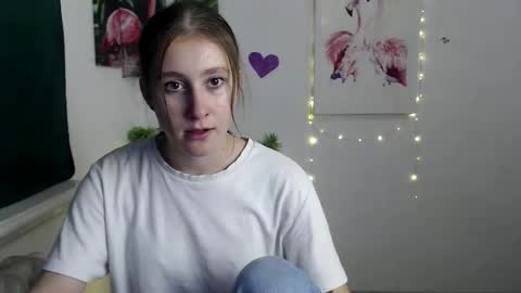 Snapshot of kamilla_love_ chatting on October 9, 1:05 pm kamilla_love_ online show from October 9, 1:05 pm