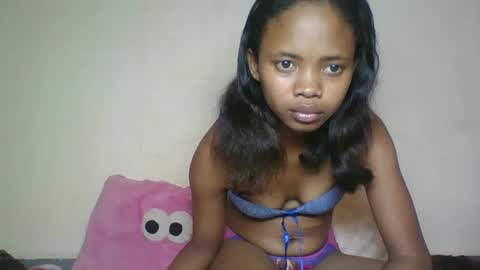 kamillah69 online show from March 5, 7:50 am