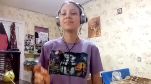 Mari  Simmons online show from September 13, 9:01 am