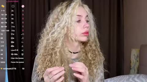 Alice online show from April 9, 3:21 am