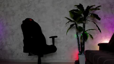 Emma online show from November 24, 4:11 am