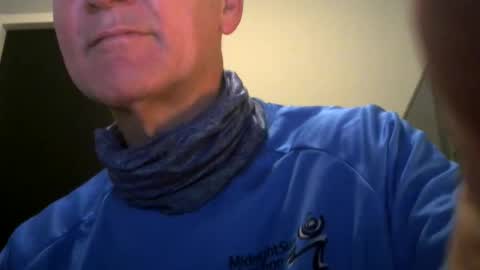 Robbie online show from November 27, 6:43 am