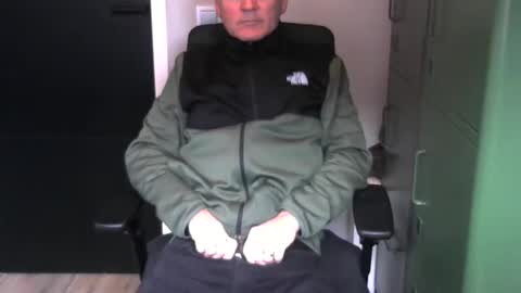 Robbie online show from December 19, 2:02 pm