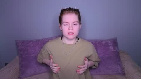 Karen online show from March 28, 1:40 am