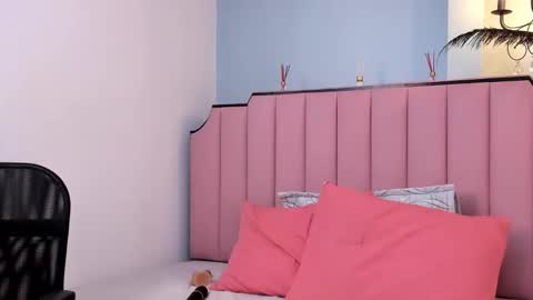 Karen online show from November 14, 2:19 pm