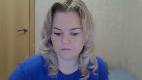 karennelsonx online show from September 28, 8:56 am