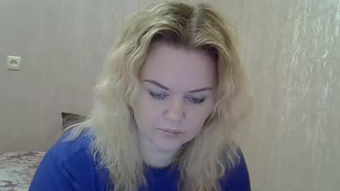 karennelsonx online show from March 3, 8:05 am