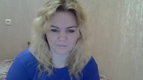 karennelsonx online show from March 6, 11:03 am