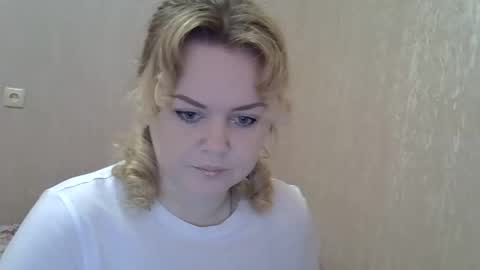 karennelsonx online show from February 26, 9:12 am