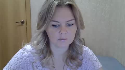 karennelsonx online show from November 7, 1:13 pm