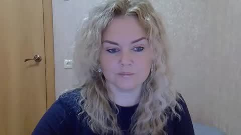 karennelsonx online show from October 4, 1:09 pm