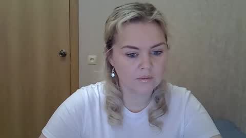 karennelsonx online show from March 3, 10:33 am