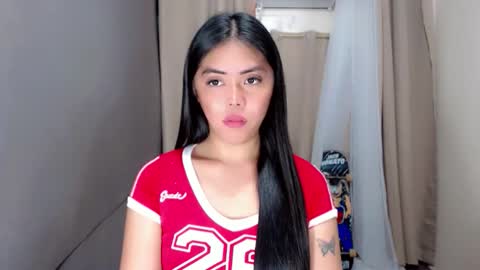 I AM BELLE online show from April 15, 4:54 pm