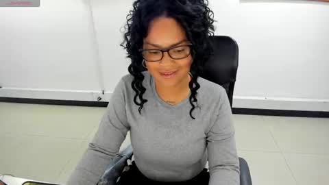 karla_cg online show from August 4, 9:00 pm
