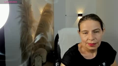 KARLYE online show from April 15, 2:37 am