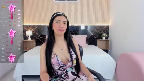 karol_cortes online show from December 22, 6:36 pm