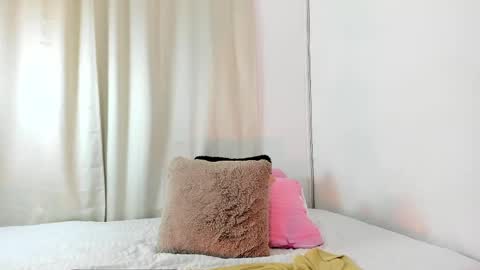 karol_w10 online show from February 26, 10:36 pm