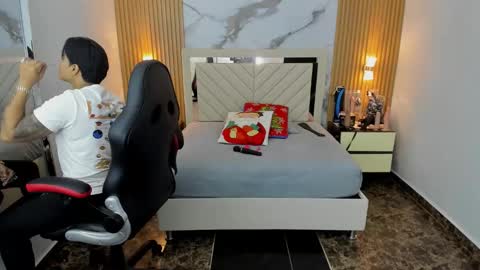 Karol and Luna online show from December 22, 7:31 pm