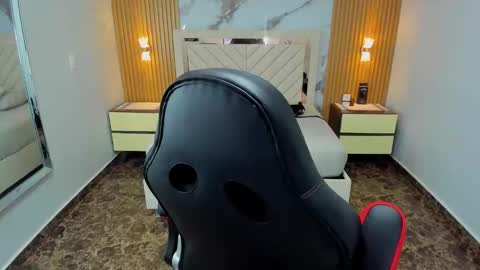 Karol and Luna online show from March 2, 7:09 pm