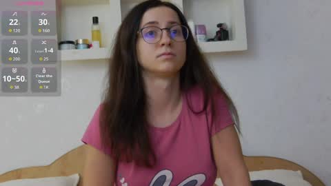 KarolDolly online show from April 11, 2:21 pm