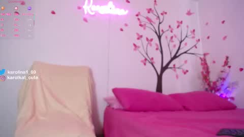 Karolina 3 online show from October 4, 3:54 pm