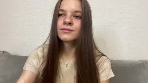 Lia online show from April 8, 4:10 pm