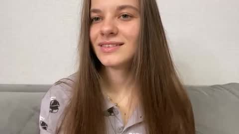 Lia online show from April 29, 5:30 pm