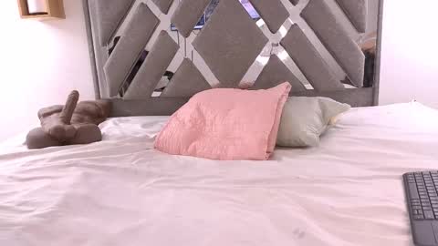 karooz_viirgin online show from November 8, 10:46 pm