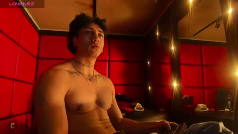 ---Kary--- online show from March 8, 4:23 am