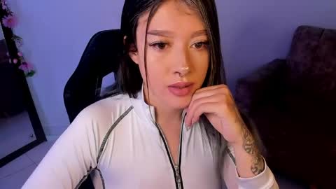 Alicia online show from May 12, 11:58 pm