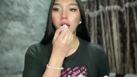 Majesty online show from February 2, 2:45 pm