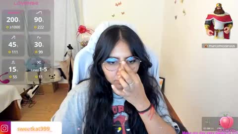 Snapshot of kat_ly_chan chatting on February 10, 8:31 pm Kat       online show from February 10, 8:31 pm