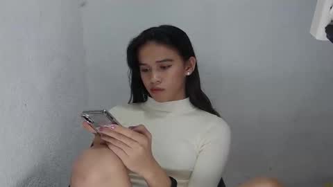 Kate online show from March 14, 1:04 pm