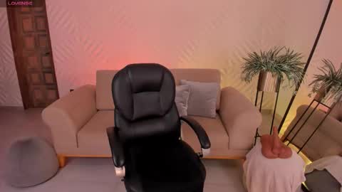 Snapshot of katesunder chatting on October 16, 2:28 pm K A T E  online show from October 16, 2:28 pm