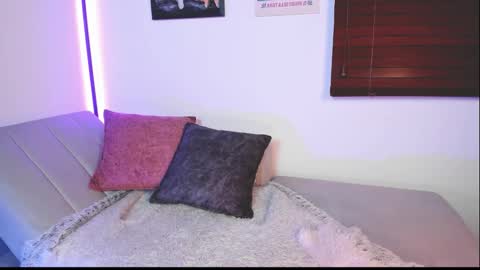 Snapshot of kathe_val chatting on September 17, 2:04 am Katherin online show from September 17, 2:04 am