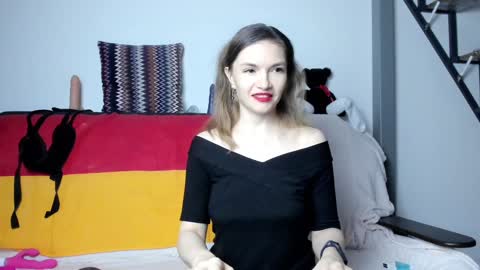 Katherine online show from December 12, 3:37 pm