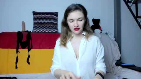 Katherine online show from March 7, 3:39 pm