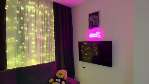 katherinepinke online show from December 25, 3:08 am