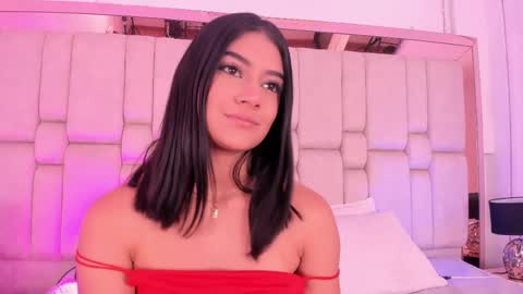 katherineruiz_ online show from May 11, 12:12 pm