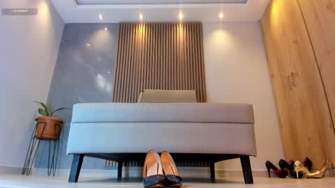 Snapshot of katherinlevinee chatting on March 2, 3:48 pm KatherinLevinee online show from March 2, 3:48 pm