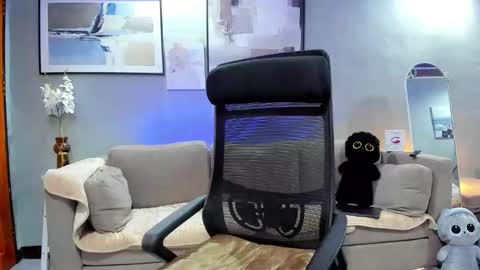 kathy online show from March 18, 12:38 am