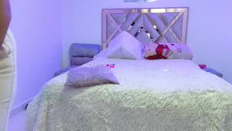 Katia collins online show from December 4, 2:22 am