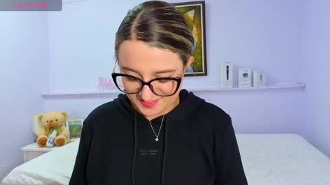 Snapshot of katia_foxx chatting on October 6, 12:01 pm Khaterine online show from October 6, 12:01 pm