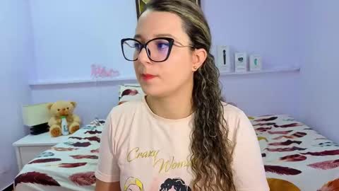 Snapshot of katia_foxx chatting on October 22, 11:56 am Khaterine online show from October 22, 11:56 am