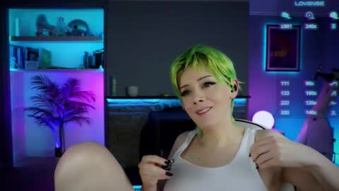 Katie online show from November 24, 8:40 pm