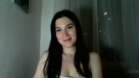 katie_foxi online show from May 5, 9:31 pm