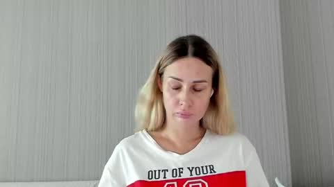 Katie online show from June 15, 4:26 am
