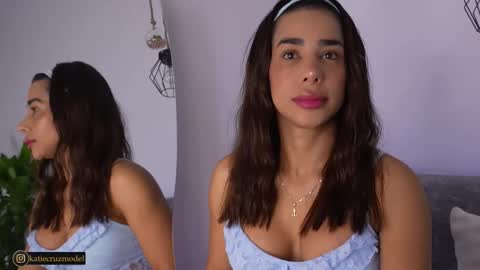 Katie online show from December 3, 10:16 am