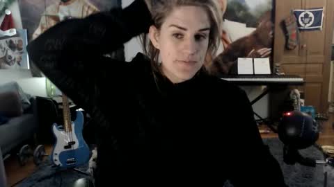 Katie online show from April 25, 4:58 am